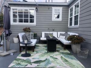 La Jolla Beach Cottage