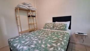 Few steps to Copacabana and Leme beaches