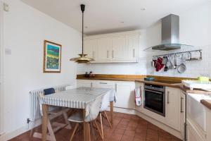 Cosy 4 bed 20min from London Bridge