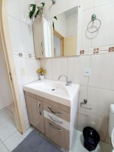 Casa confortável para sua família, 3 dormitórios, norte da ilha