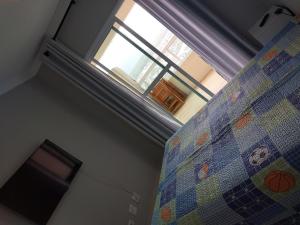 Apartamento com suíte, varanda e vista para o mar