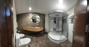 Le Shot tours Hotel