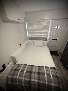 Modern Studio with Free Parking Near City Airport and ExCeL