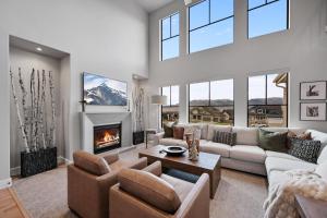 Deer Valley Views 5br Sleeps 16 Hot Tub Theater
