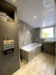 Valley Facing Home Sleeps 8