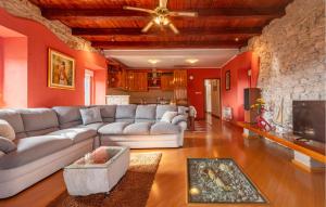 Nice Home In Ugljan With Wifi