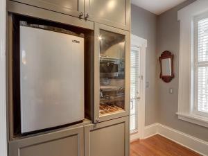 Bird Baldwin Twelve Oaks