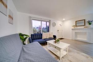 Near Tech Hub and Transit Central Bellevue Home