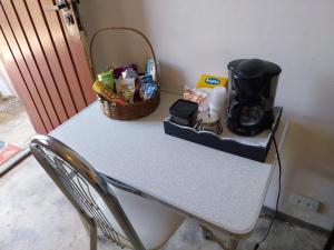 Kitnet - quarto - privativo