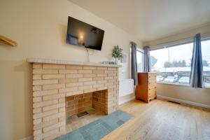 Walk to Othello Park and Light Rail Seattle Escape