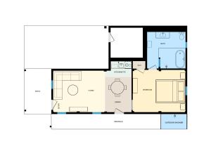 Couples Retreat with Hot Tub, Beach Cruisers, Spa Bath