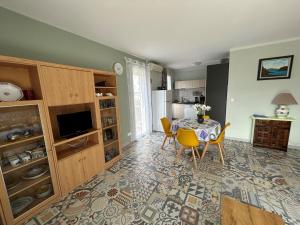 Bel appartement neuf proche plage et commerces, climatisation incluse - FR-1-837-57