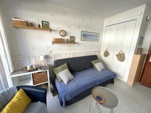 Studio Front de Mer avec Balcon et Parking Privé - FR-1-837-58