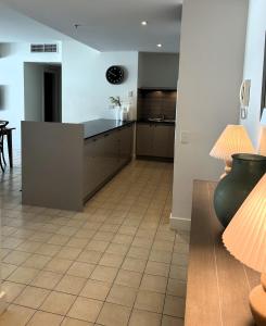 THE WATERFRONT APARTMENTS Family Apartment with Courtyard Views located on the Geelong Waterfront - 4302
