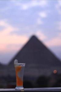 THE PYRAMIDS HOTEL VIEw