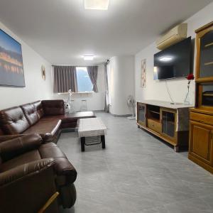 10 floor luxury apartment