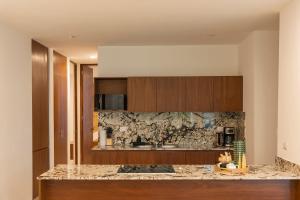 Apt wPadel Cowork Kidsclub 3 pools and more