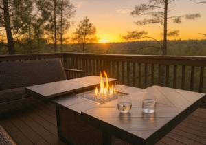 Show Low A-Frame Retreat - Sleeps 12, 3 bedrooms, 3 baths, Fenced yard, RV parking, Pet Friendly