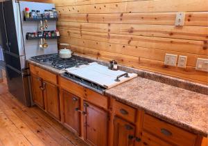 Show Low A-Frame Retreat - Sleeps 12, 3 bedrooms, 3 baths, Fenced yard, RV parking, Pet Friendly