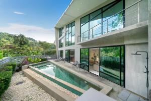 Villa Cedrix - Contemporary Pool Villa Triplex with Mountain View
