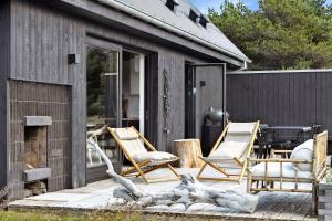 Untamed Nature And Stars In Tversted By Sea