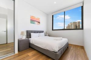 Redfern Heart | Modern 2 Bed 2 Bath | Near Station