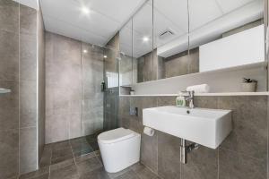Redfern Heart | Modern 2 Bed 2 Bath | Near Station