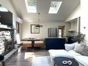 Romantic Mountainside Cozy Cabin Poconos