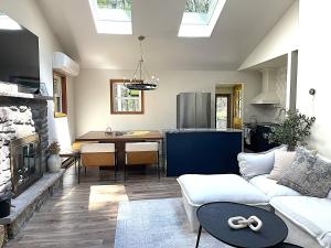 Romantic Mountainside Cozy Cabin Poconos