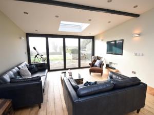 5 Bed in Worth Matravers DC201