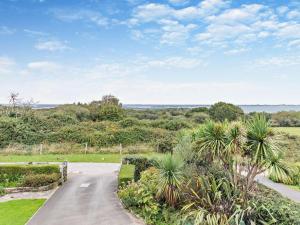 4 Bed in Studland 75639