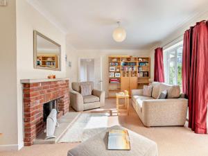 4 Bed in Studland 75639