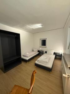 All in Wohnung 2 Schlafzimmer, Küche, Bad