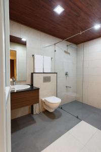 Munnar Tea Estate Cottage and Resort - Away From City Hustle