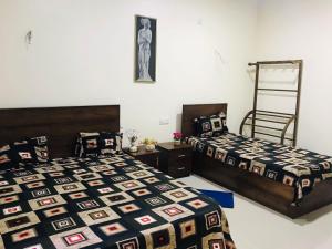 Sunrise Safari House & villa