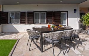 Apartment BANE, 70m from the sea, 8 pax