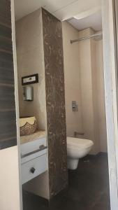 Sea facing Apartment in Colaba