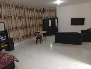 Big Studio In Abu Dhabi Corniche