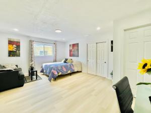 5bedrooms 3baths 5 beds new renovation 1800sf