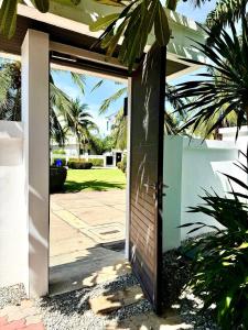 Pool Villa Karaoke Jomtien Pattaya