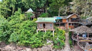 Ao Siri Beach Bungalow