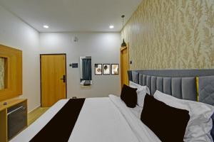 Townhouse OAK Banjara Hills Hyderabad