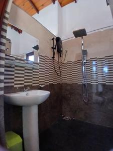 Six Villa