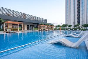 Free housekeeping visits during your stay - StayShort - Luxury 1BR in Dubai Creek Harbour Stunning Views Sleeps 4