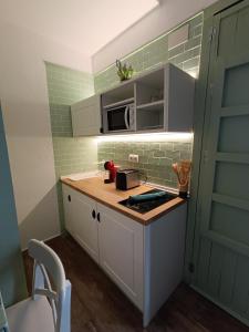 Prieto Picudo - Harbors Light