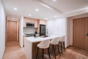 Stunning 3BR with pool, gym, coworking in Condesa