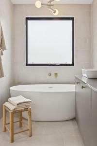 The Sanctuary Luxe Pool Retreat Near The Beach