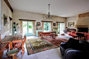 Gîte Gué Léger - Nature & Spa - Jacuzzi, Sauna - Piscine chauffée toute lannée - 15 pers