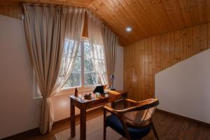 StayVista at Crescent Peak with Bonfire & Gazebo