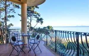 Beautiful Apartment In Gioiosa Marea With Wifi